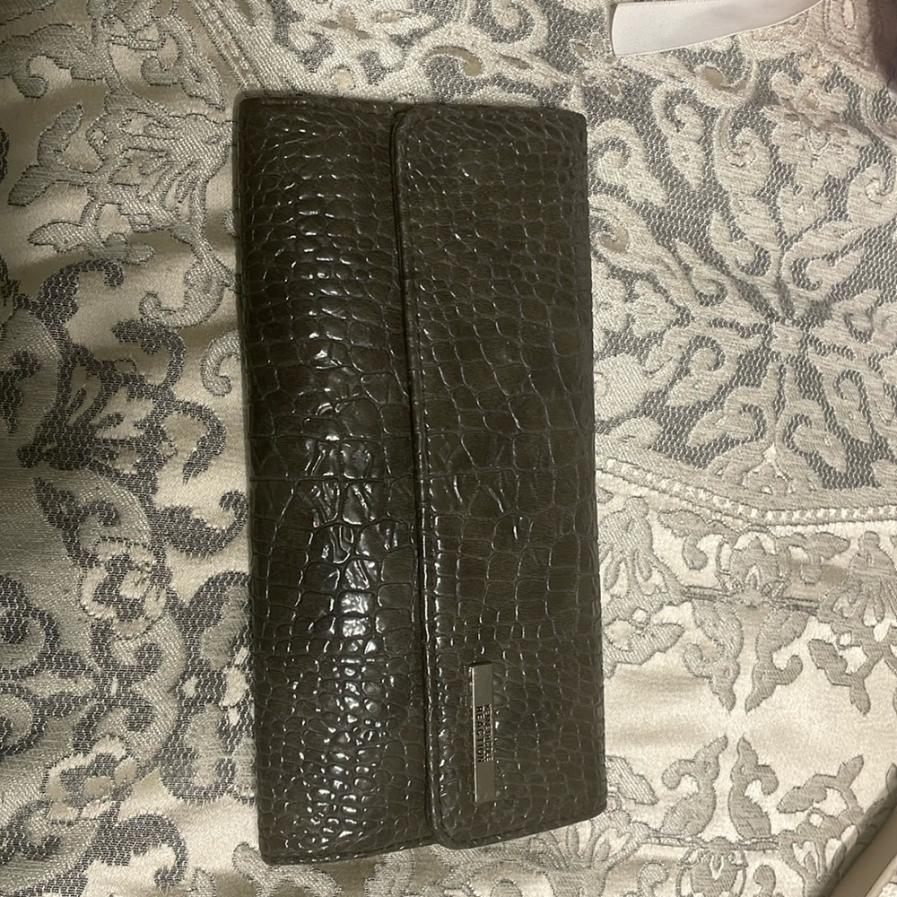 Clutch. Lots of pockets